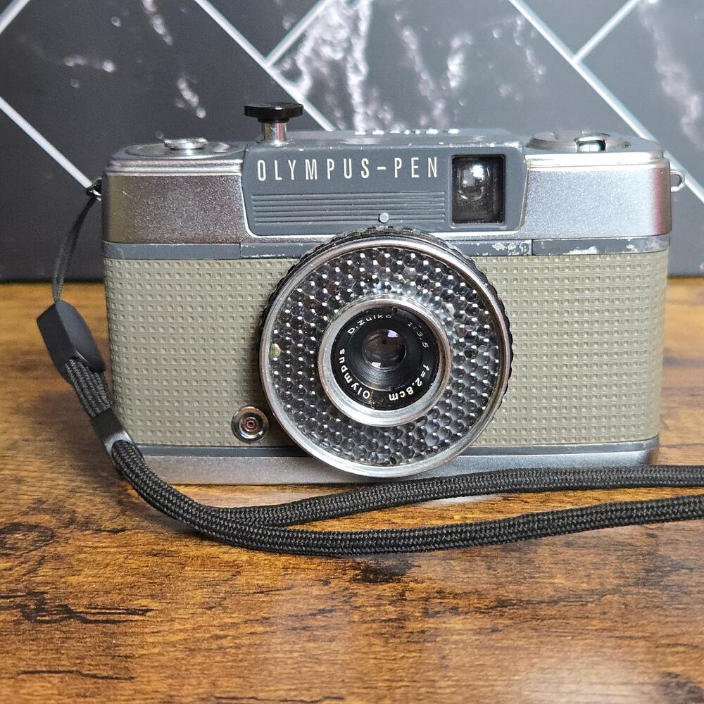 Olympus PEN-EE Half Frame 35mm Film Camera D.Zuiko 28mm f/3.5 Tested Works